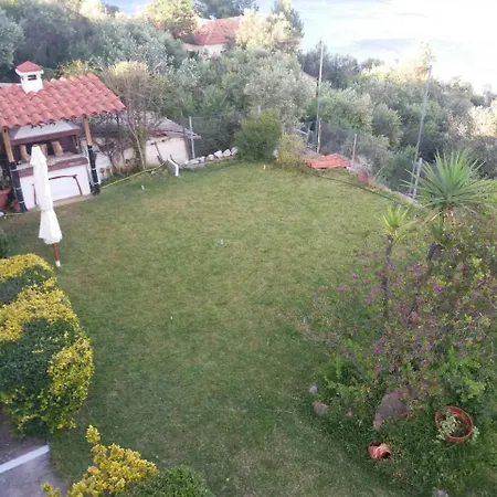 Oyrania -μαυροβούνι γυθείου- σπίτι με θέα * Μαυροβούνι