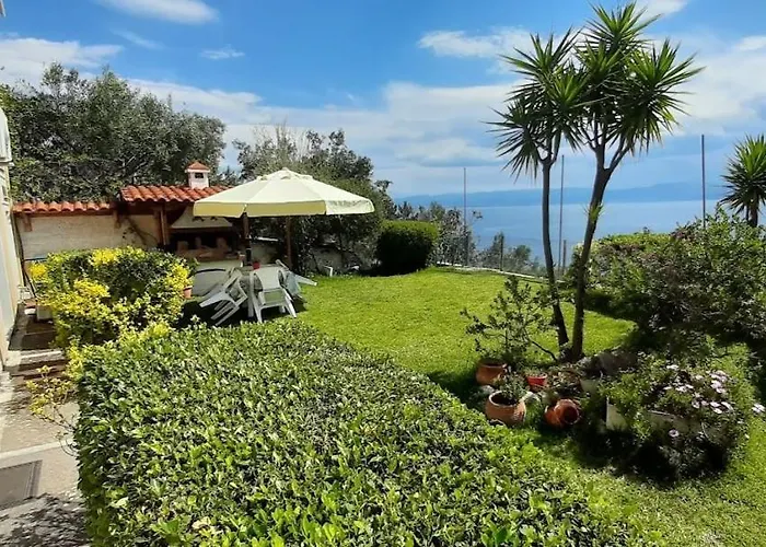 펜션 Oyrania -Μαυροβούνι Γυθείου- Σπίτι Με Θέα *