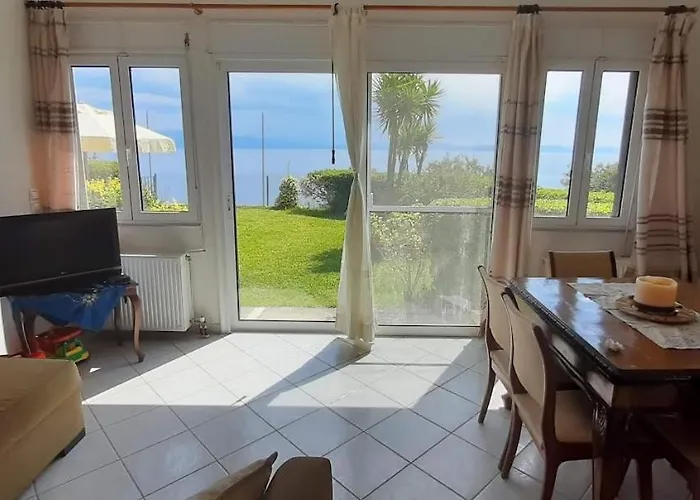 Oyrania -μαυροβούνι γυθείου- σπίτι με θέα Σπίτι διακοπών *